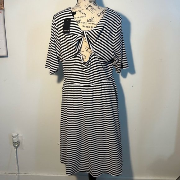 Torrid Mini Jersey Twist Back Skater Dress - Picture 4 of 6